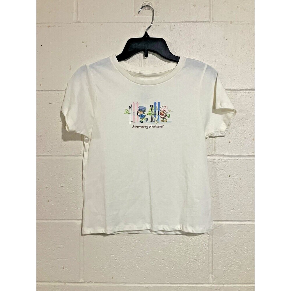 Strawberry Shortcake - Graphic T Shirt - 100% Cotton - Size Medium - NWT